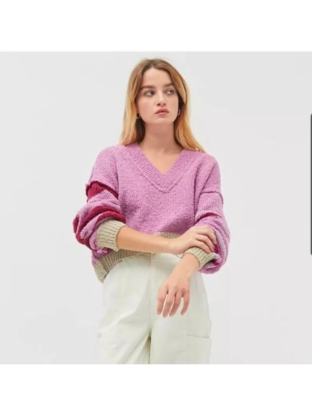 Urban Outfitters Notched V-Neck Sweater Size M